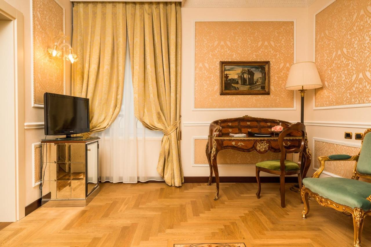 Bernini Palace Florencia
